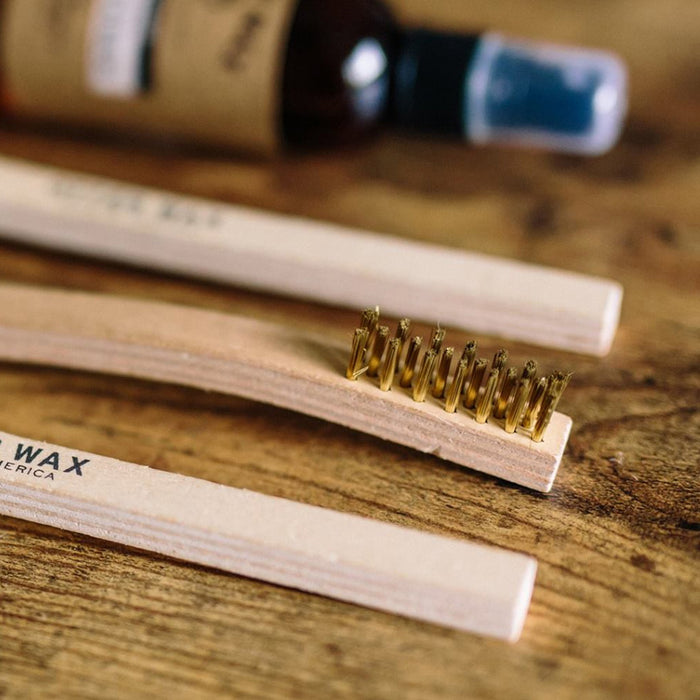 Otter Wax Brass Scrub Brush