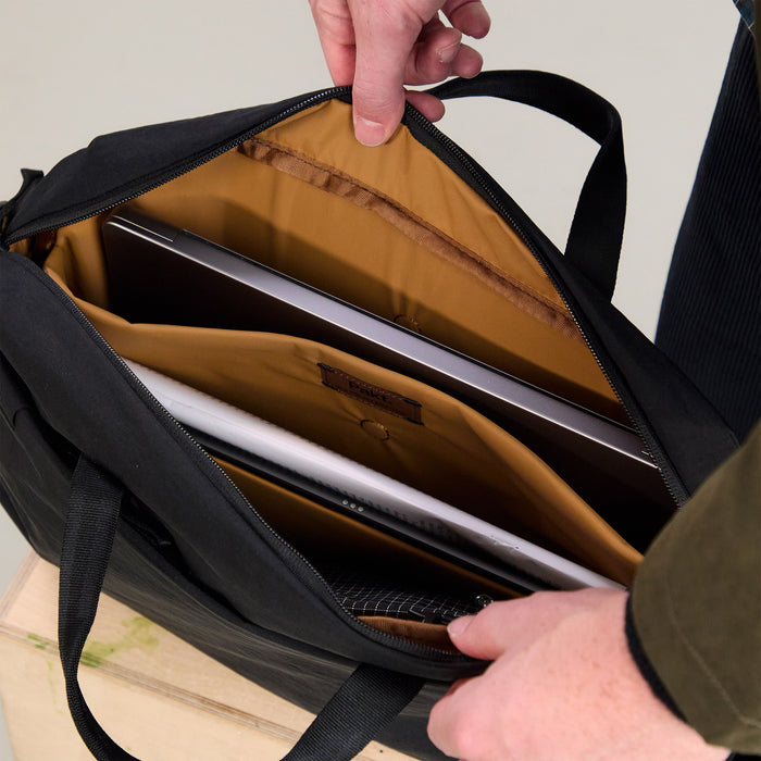 Pakt MODE Shoulder Bag 12L -olkalaukku