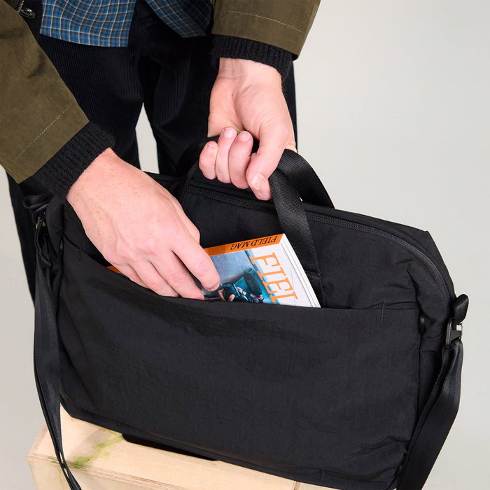 Pakt MODE Shoulder Bag 12L -olkalaukku
