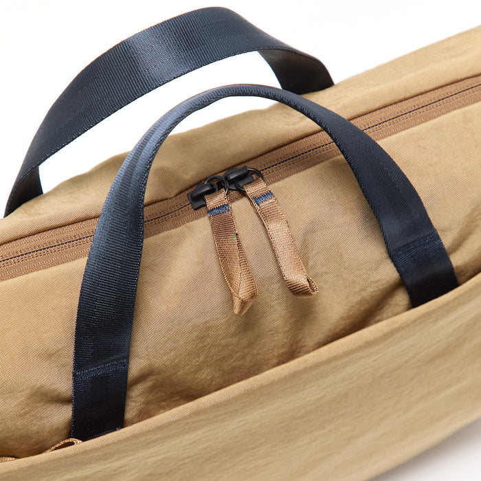 Pakt MODE Shoulder Bag 12L -olkalaukku